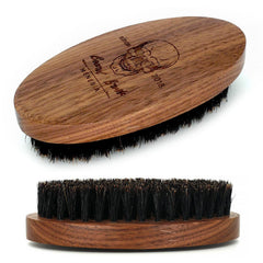 Brosse barbe Menesia, poils de sanglier pour une distribution homogène.