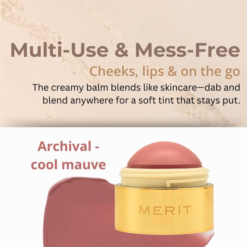 MERIT Flush Balm Archival, fini lumineux et naturel qui reste frais toute la journée.
