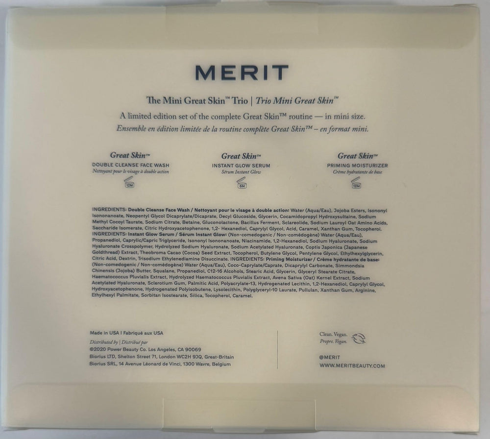 Merit Crème hydratante primante nourrit légèrement et prépare la peau au maquillage.