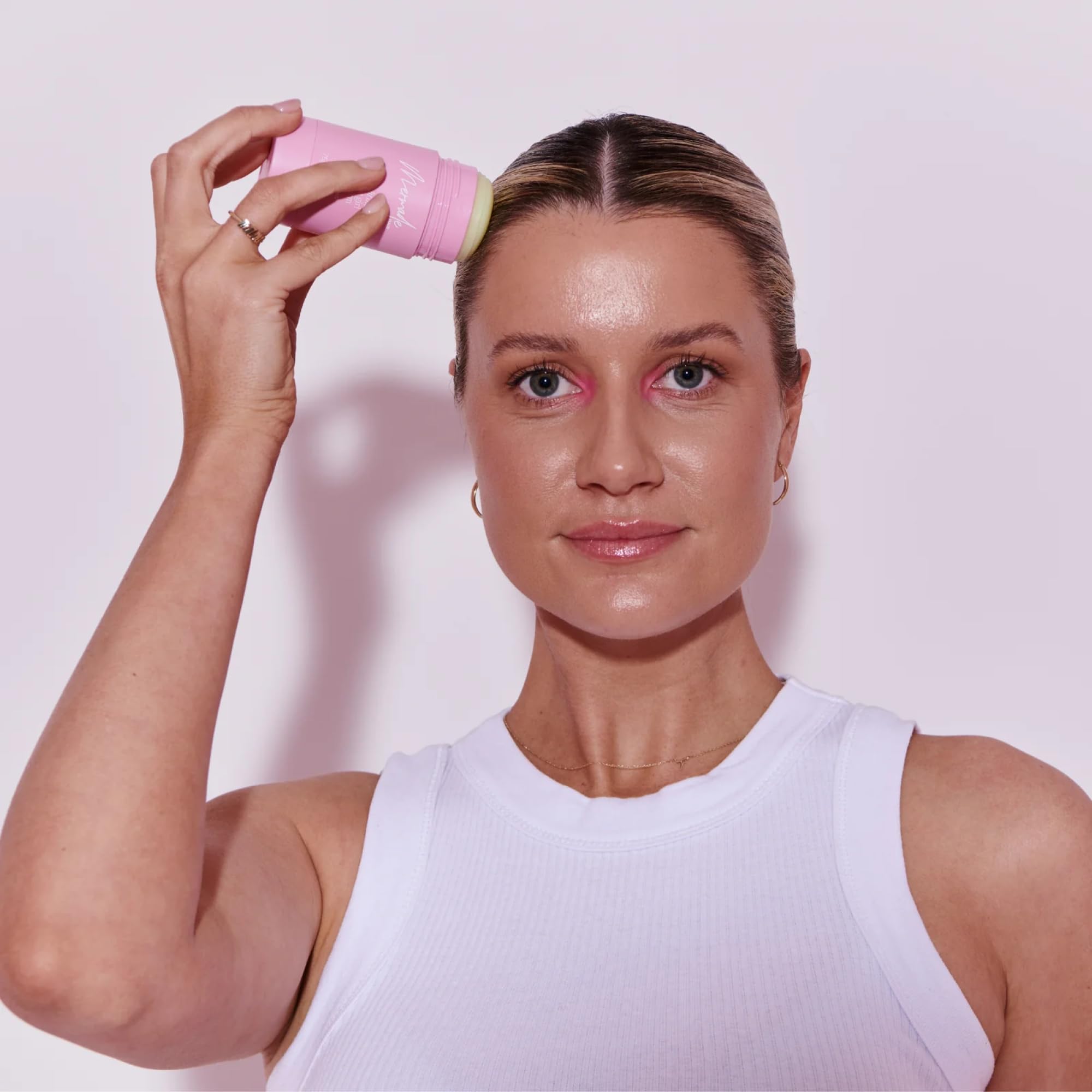 Formule sans sulfates et sans parabènes adaptée à tous les types de cheveux.