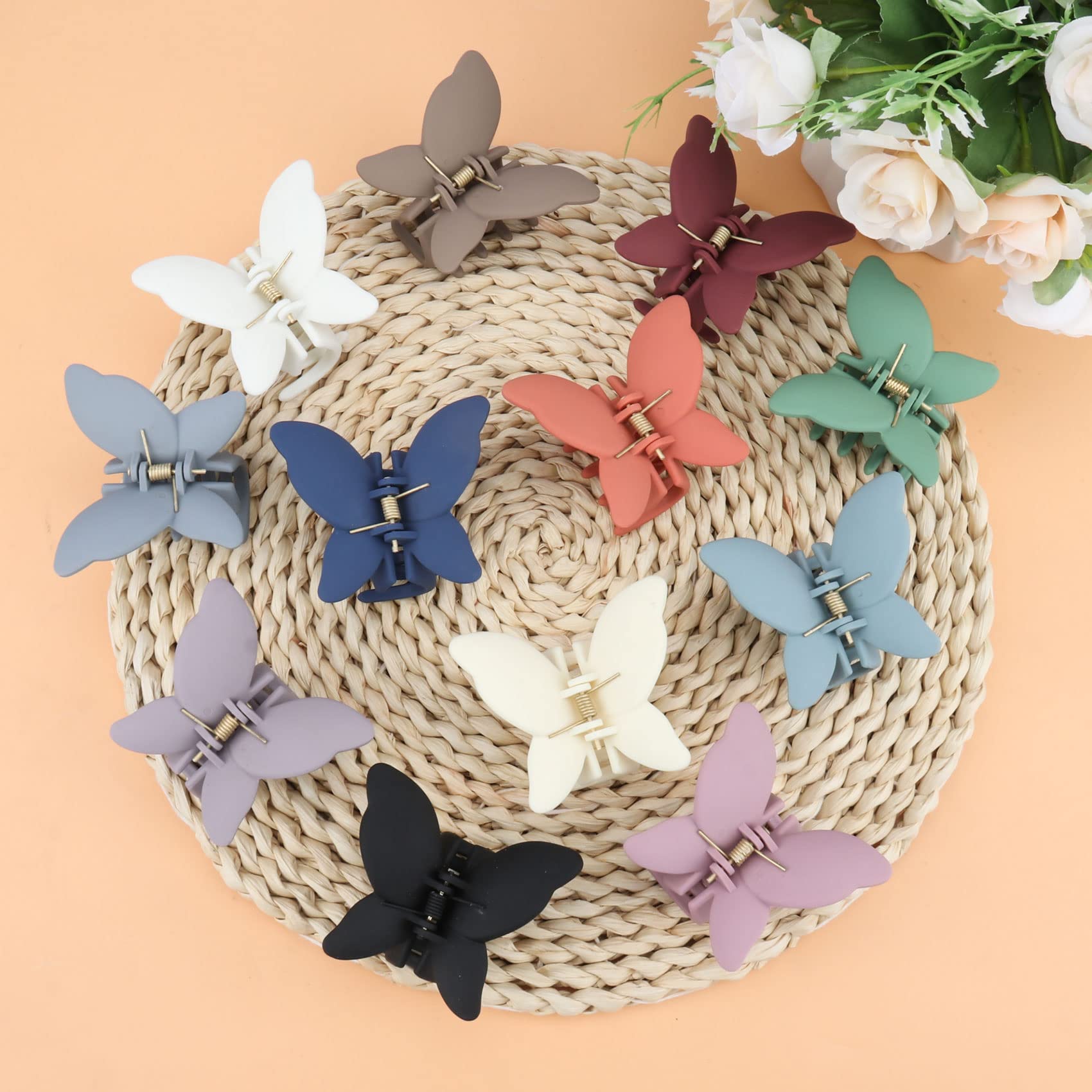 Robuste et confortable, pince papillon Messen adaptée à cheveux épais ou fins.