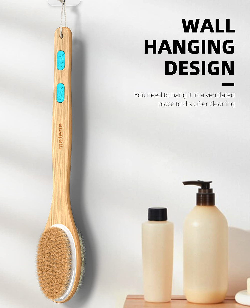 Metene brosse-douche face double offre douceur et exfoliation.