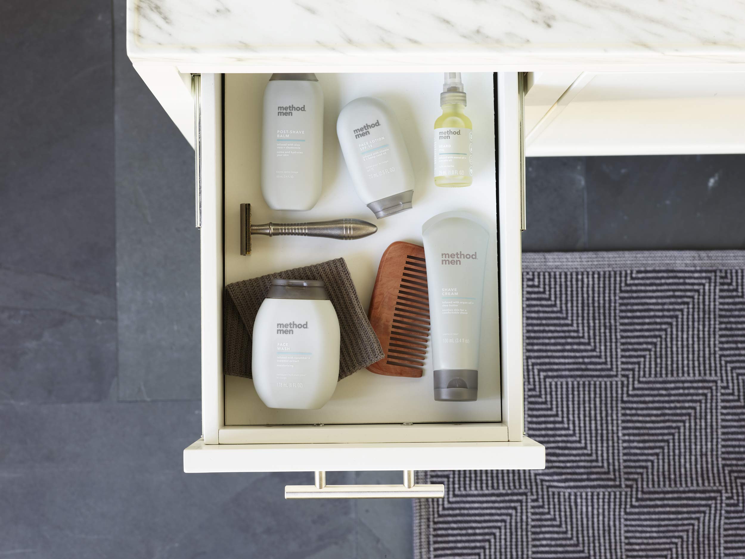 Method Homme Lavage Visage: dermatologiquement testé pour peaux sensibles.