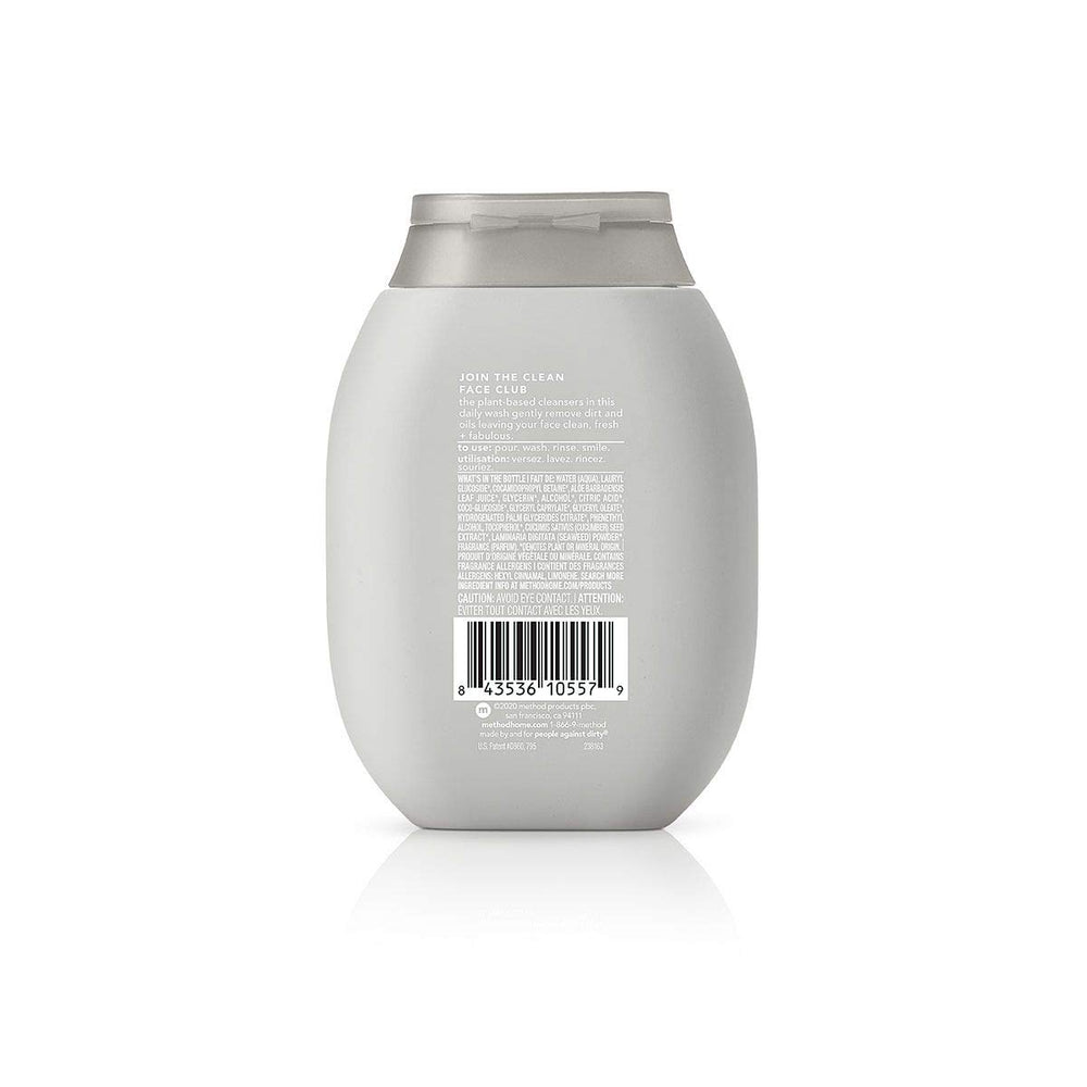 Method Sea + Surf: mousse légère prête à nettoyer en douceur.