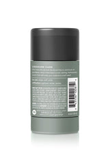 Application du déodorant Method Genévrier Sauge sur la peau, expérience rafraîchissante et efficace.