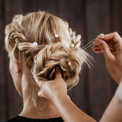 Épingles perles MHKLCD pour chignon élevé, fixation stable et élégante.