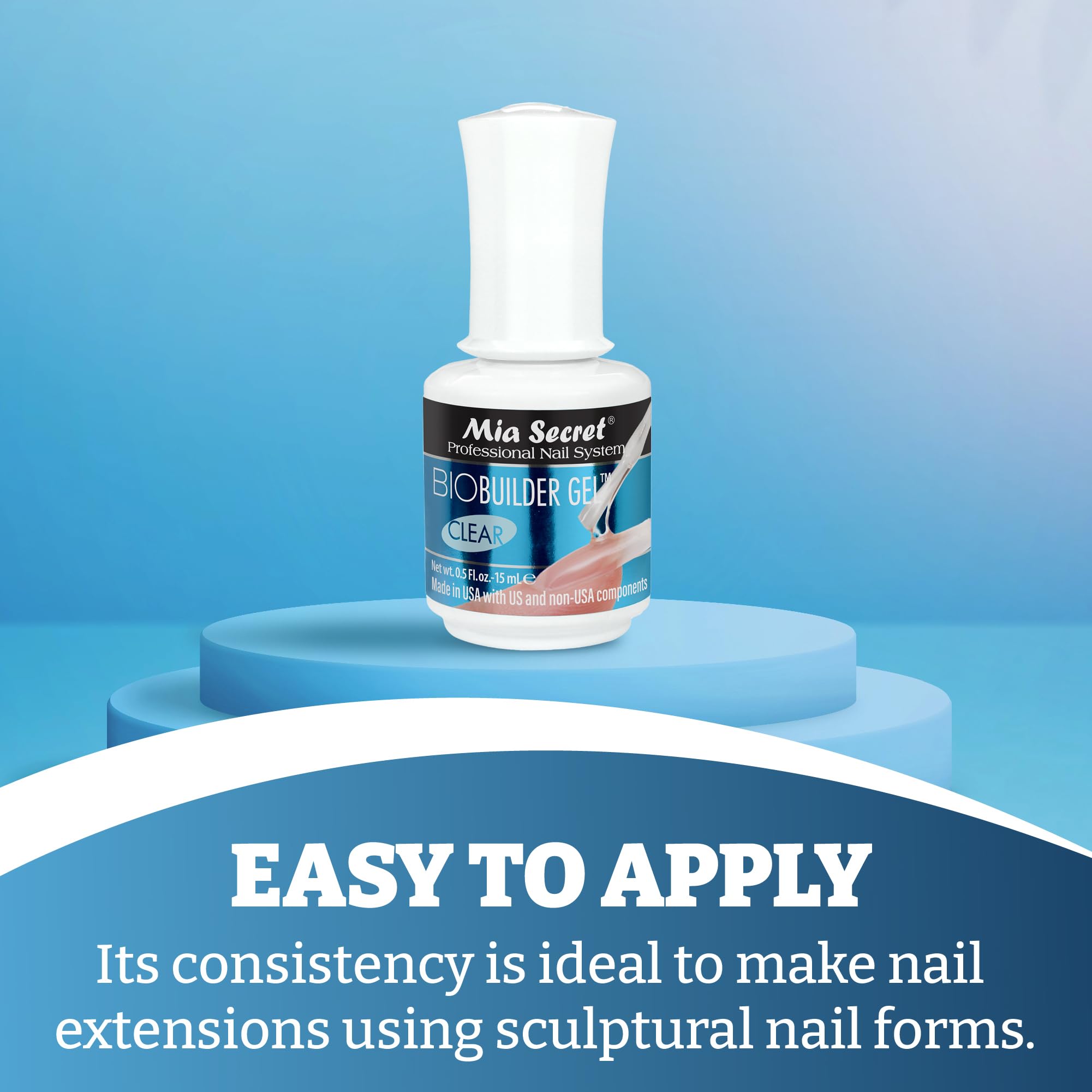 Mia Secret Application fluide – pinceau en action sur l’ongle.