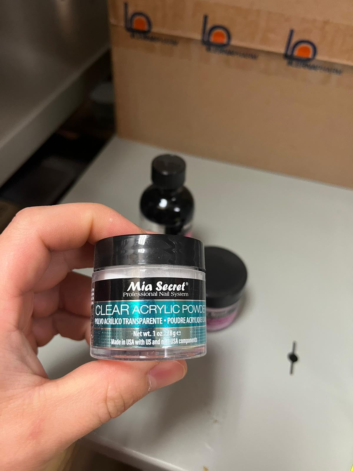 Mia Secret poudre acrylique rose 1 oz pour des nuances personnalisées.
