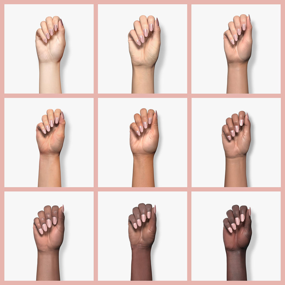 Mia Secret vernis Gel de renforcement Bio nu, applicateur; pose précise.
