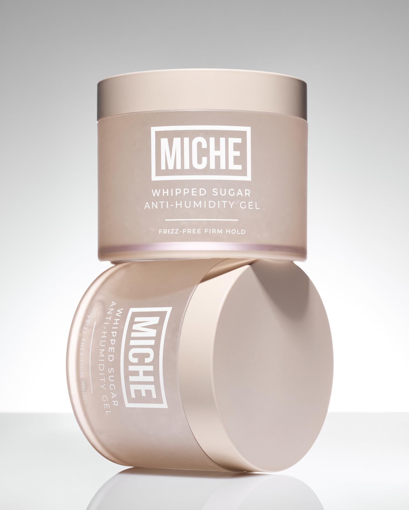 Miche Beauty Gel humidite-protection garde les cheveux lisses même par temps humide.