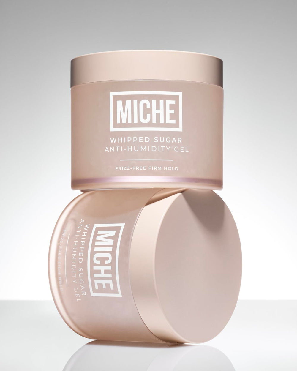 Miche Beauty Gel humidite-protection garde les cheveux lisses même par temps humide.