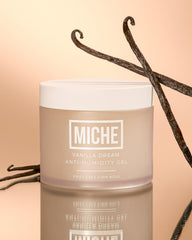 Miche Beauty Vanilla Dream Gel appliqué sur cheveux mouillés pour une définition durable.