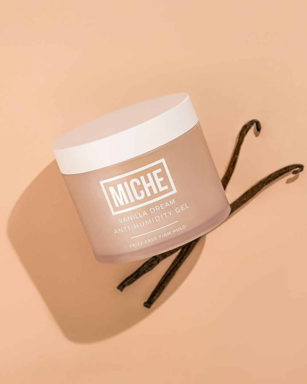 Gel léger sans alourdir les cheveux, idéal pour tous les styles.