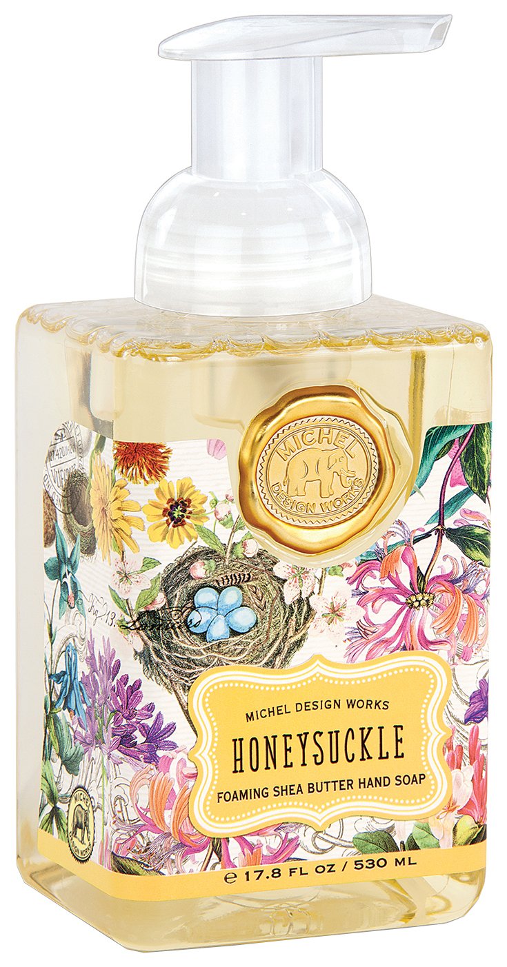 Savon mousse Michel Design Works au chevrefeuille, purifie les mains et laisse la peau douce.