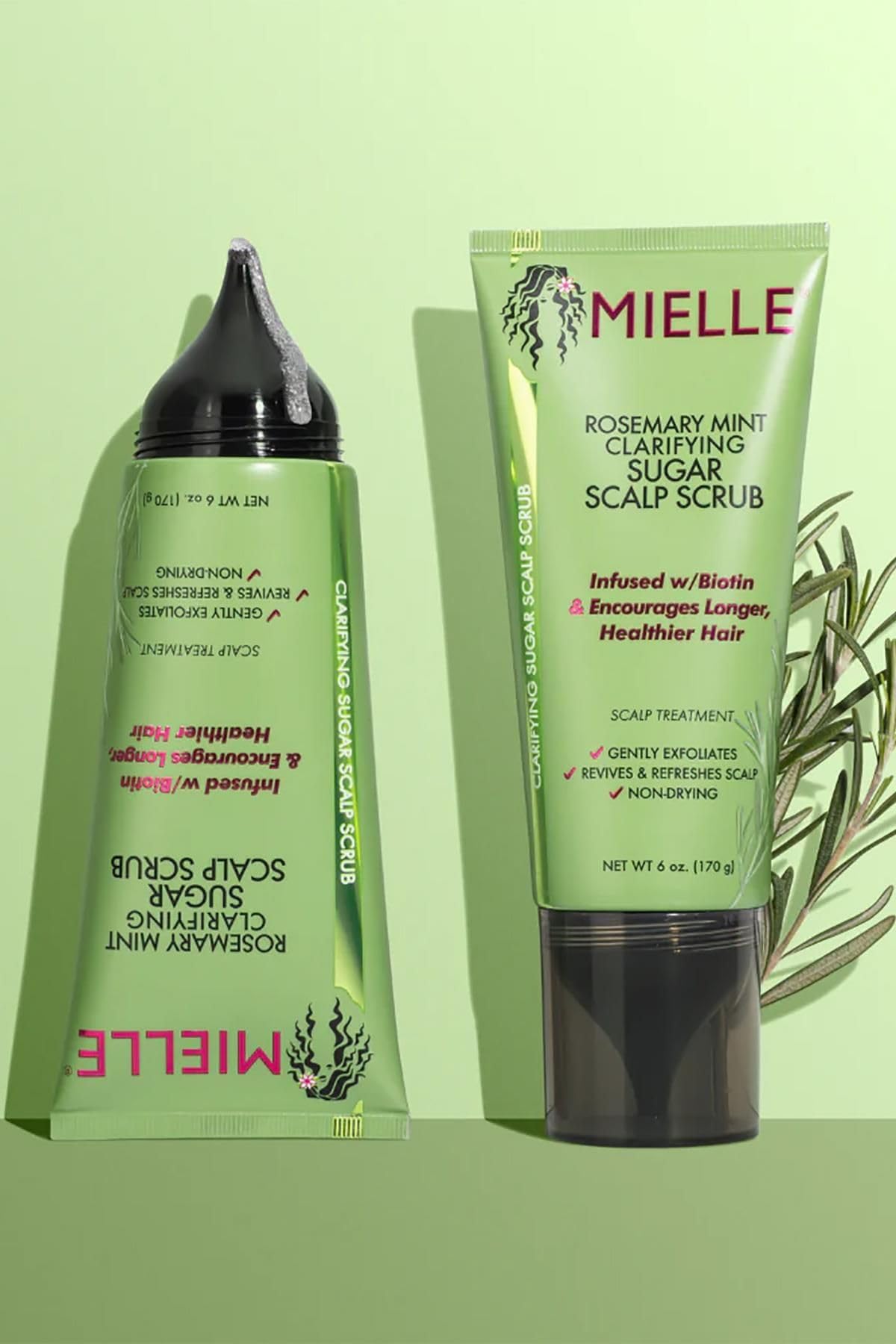 Bouteille de gommage 177 ml Mielle Organics prête à l’emploi