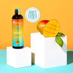 Shampoing Mango et Tulsi Mielle rafraîchit et revitalise le cuir chevelu.