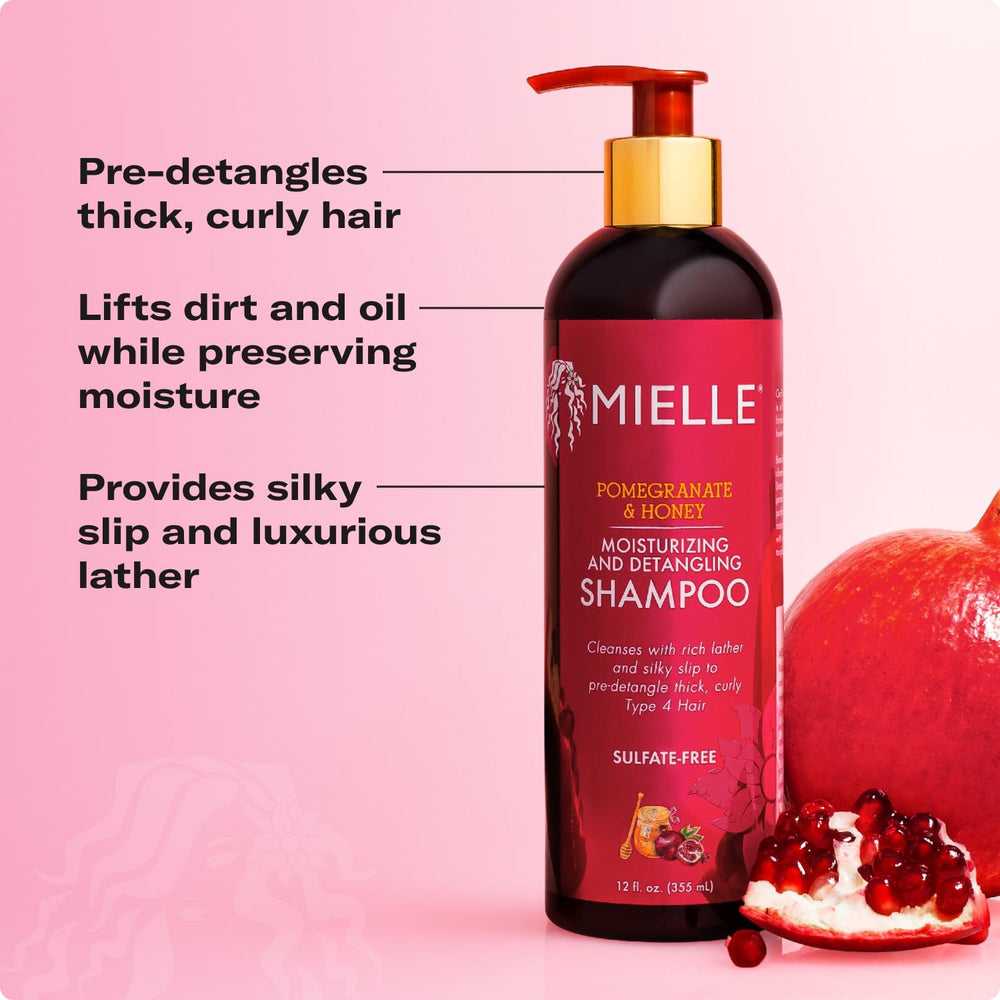 Shampoing Mousse Crème Douceur Mielle Organics, application luxueuse.