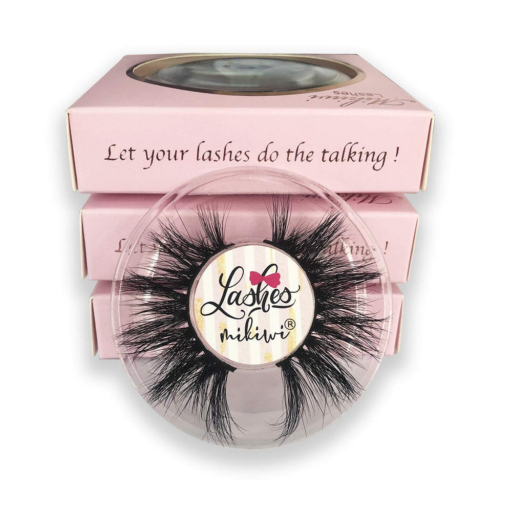 Mikiwi cils mink 3D D384-3 dans sa boîte, regard glamour prêt.