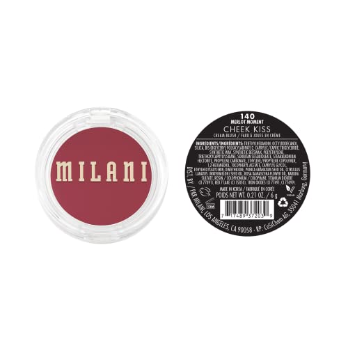 Milani texture crème-gel sur les pommettes pour un fini fluide et modulable.