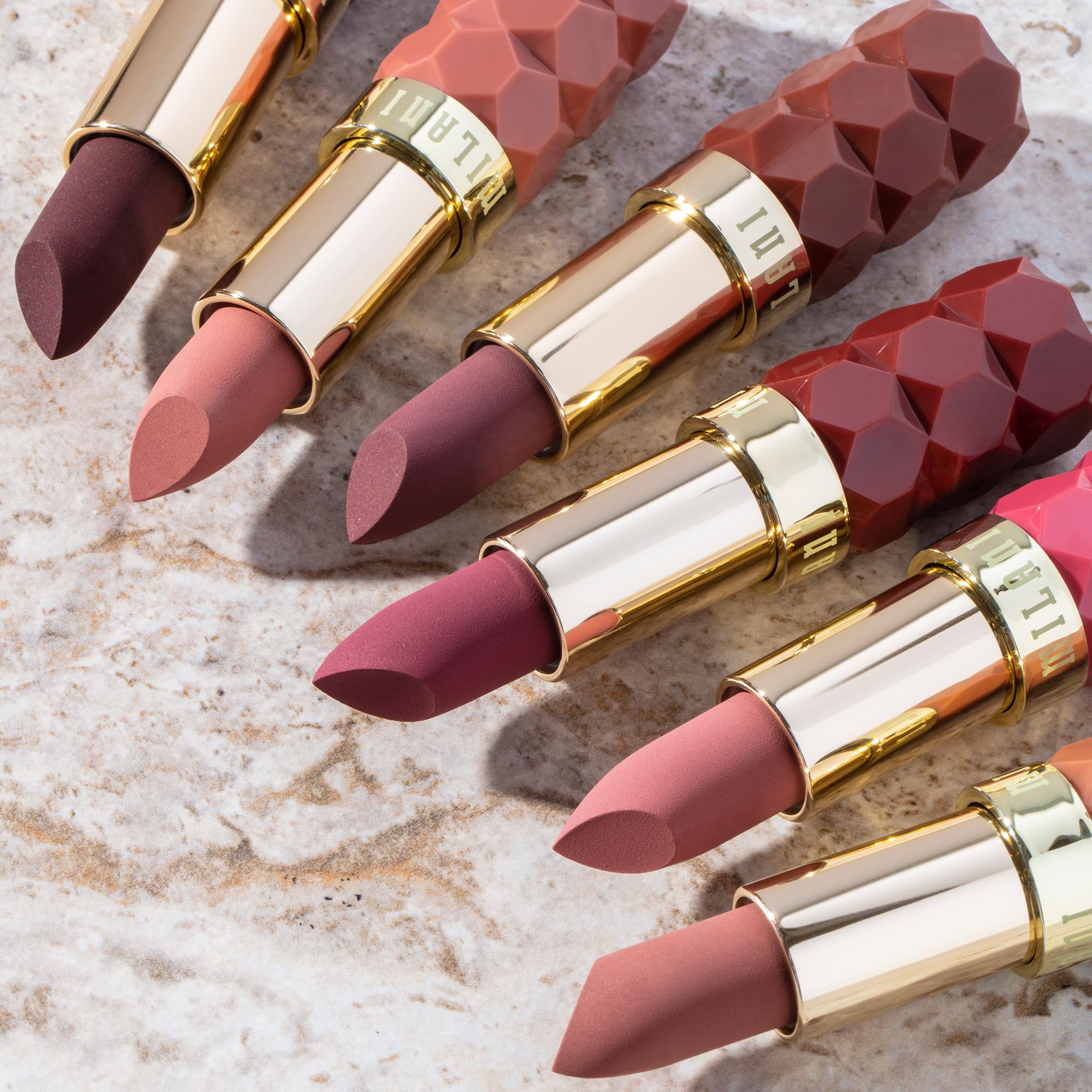 Application rapide Milani Color Fetish Matte Pleasure pour look express