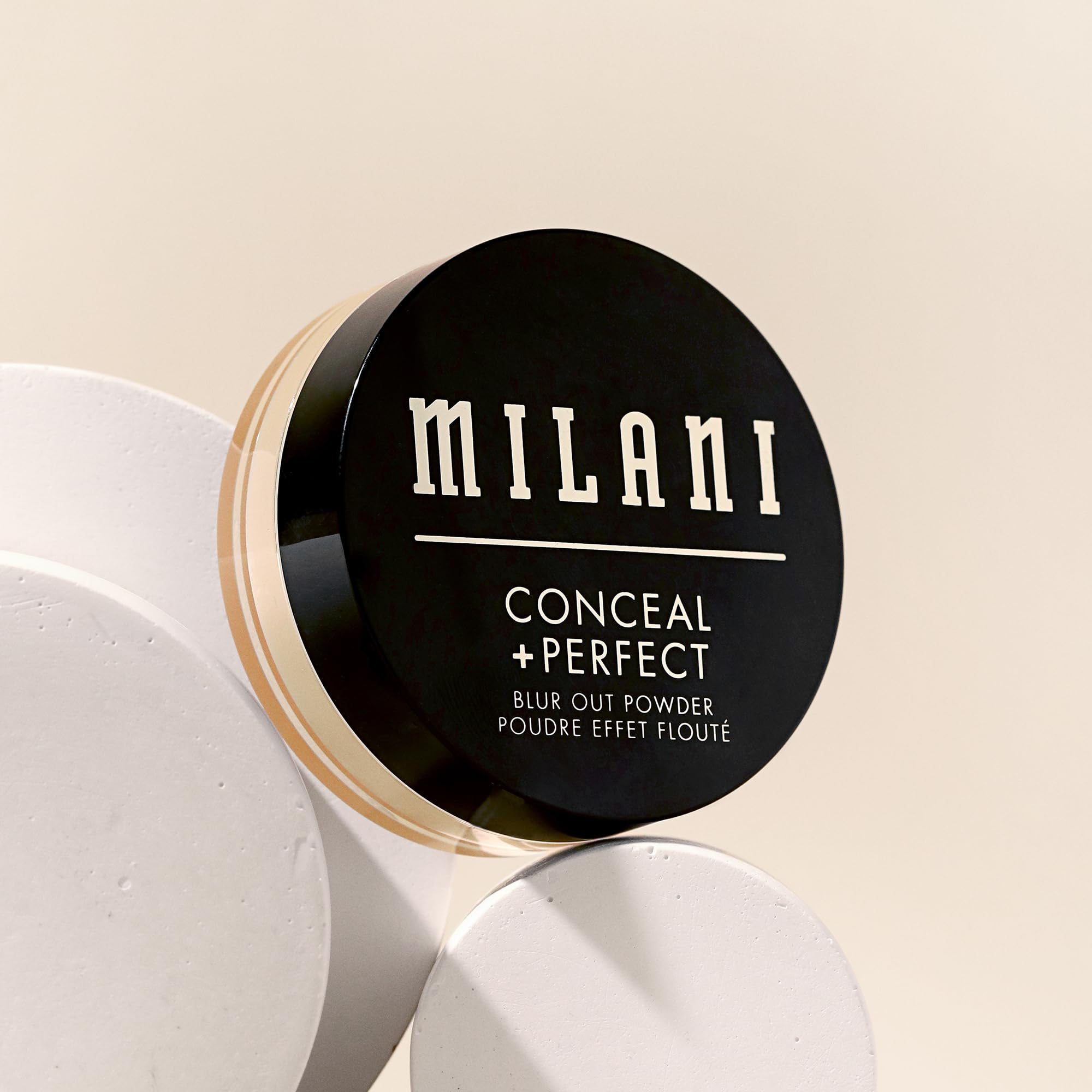 Utilisation facile: pinceau léger pour une couche mince sur le visage