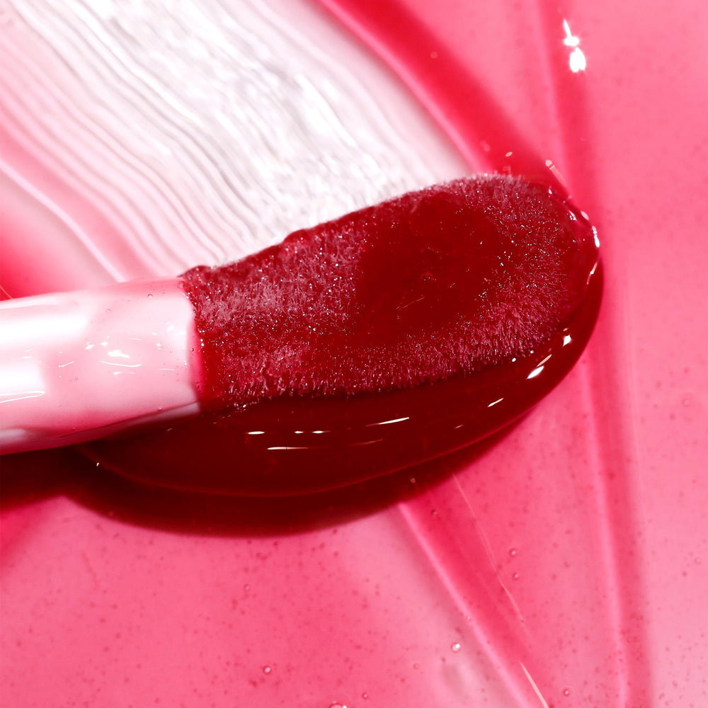 Milani Fruit Fetish: gros plan sur lèvres brillantes après application