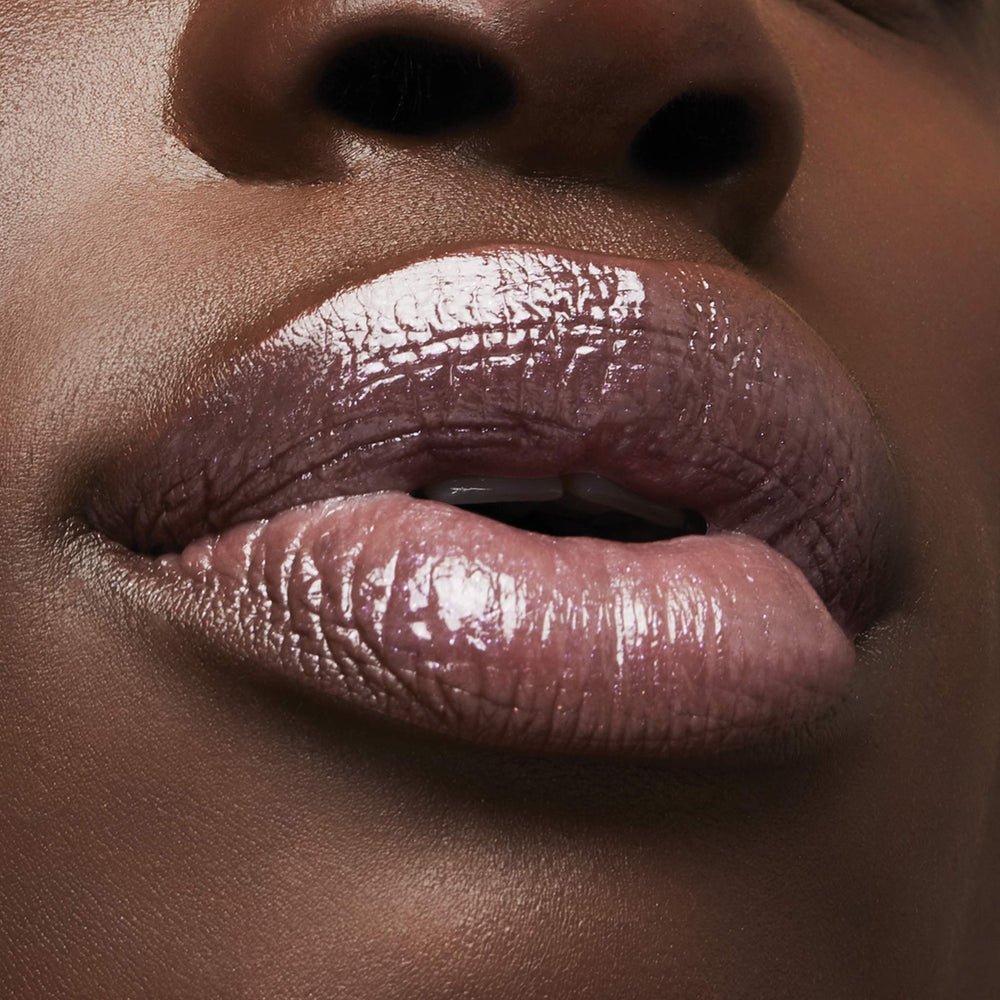 Milani Keep It Full Moonlight : application rapide et fini brillant naturel.
