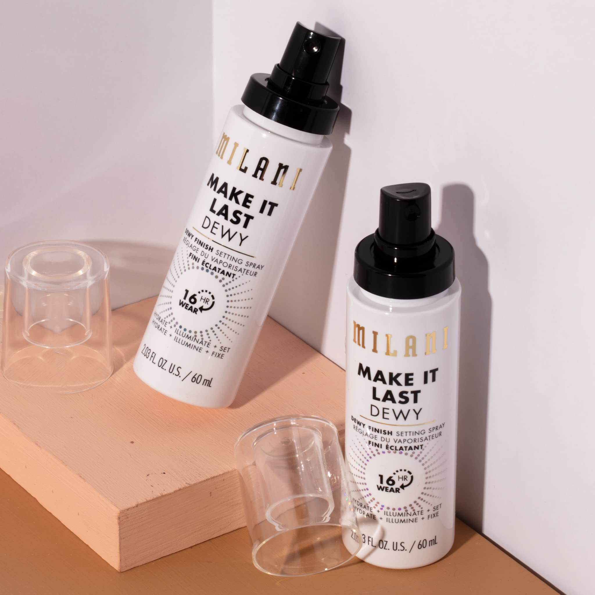 Pulvérisation légère Milani Make It Dewy fixe le maquillage durablement.