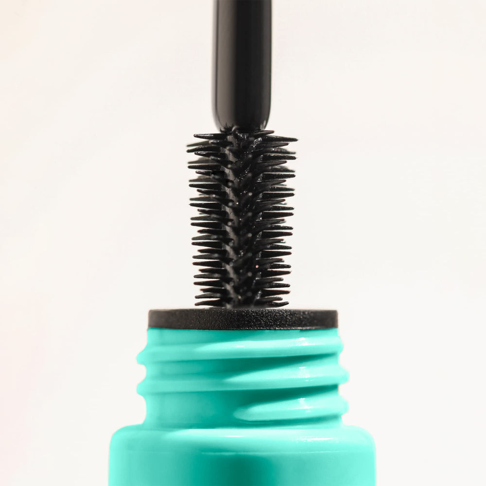 Milani Mascara – soin nourrissant au beurre de karité.