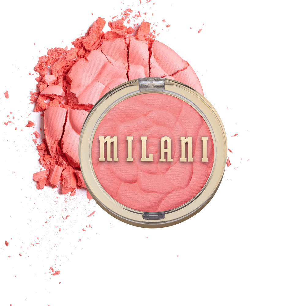 Milani Rose Blush Coral Cove dans son étui, rendu naturel.