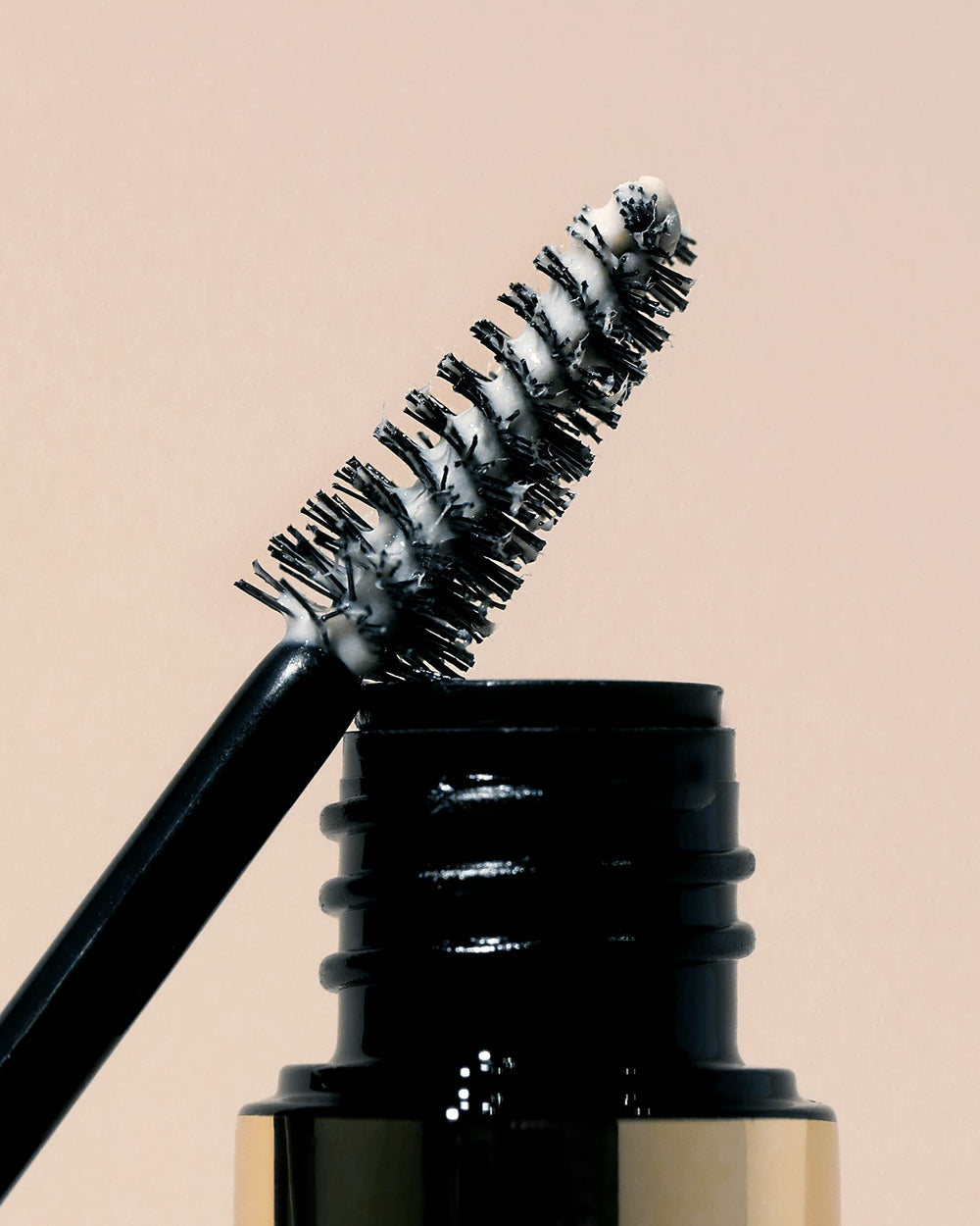 Milani Stay Put Cire Liquide Sourcils : formule végan sans cruauté envers les animaux