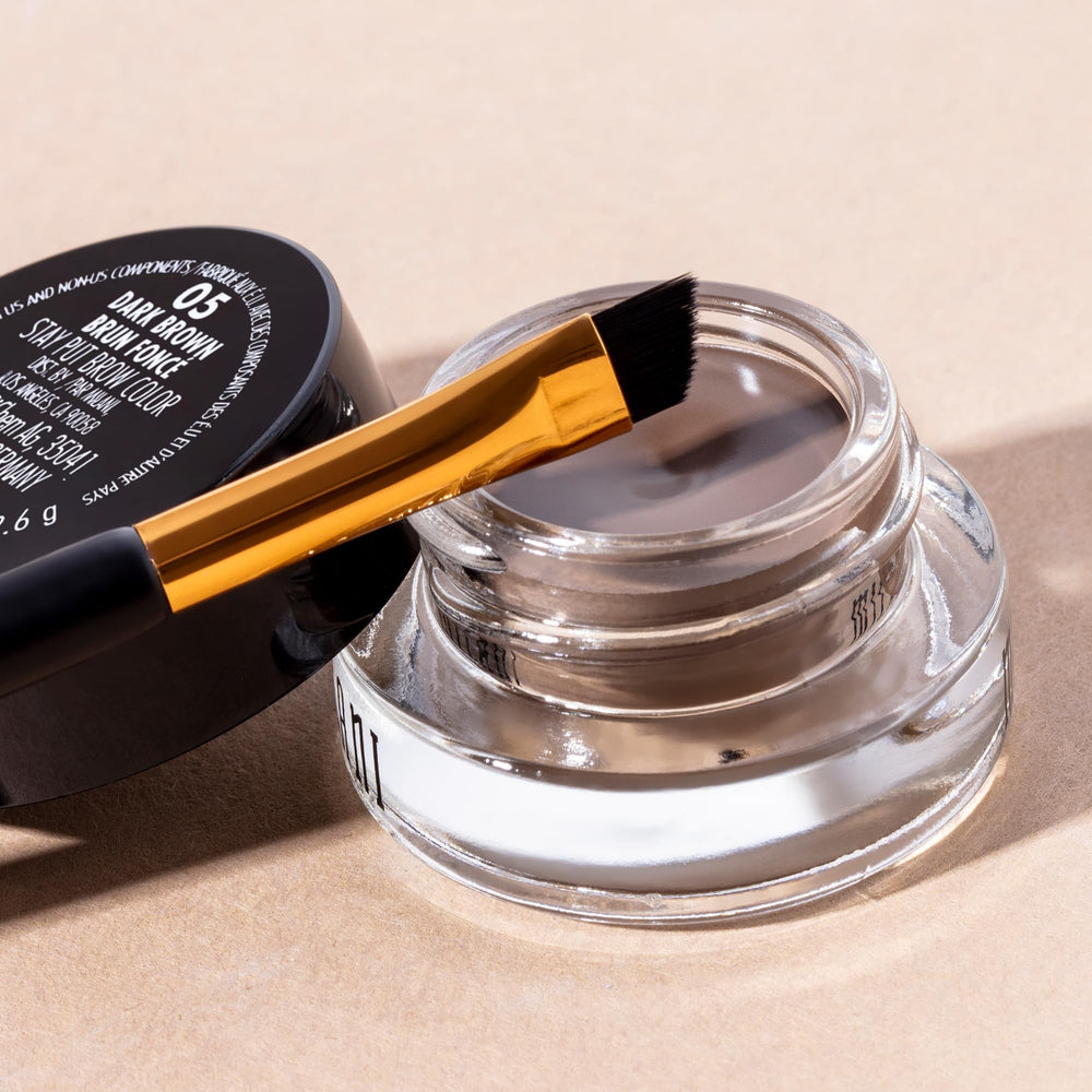 Aperçu rapide: sourcils plus définis grâce à Milani Stay Put.