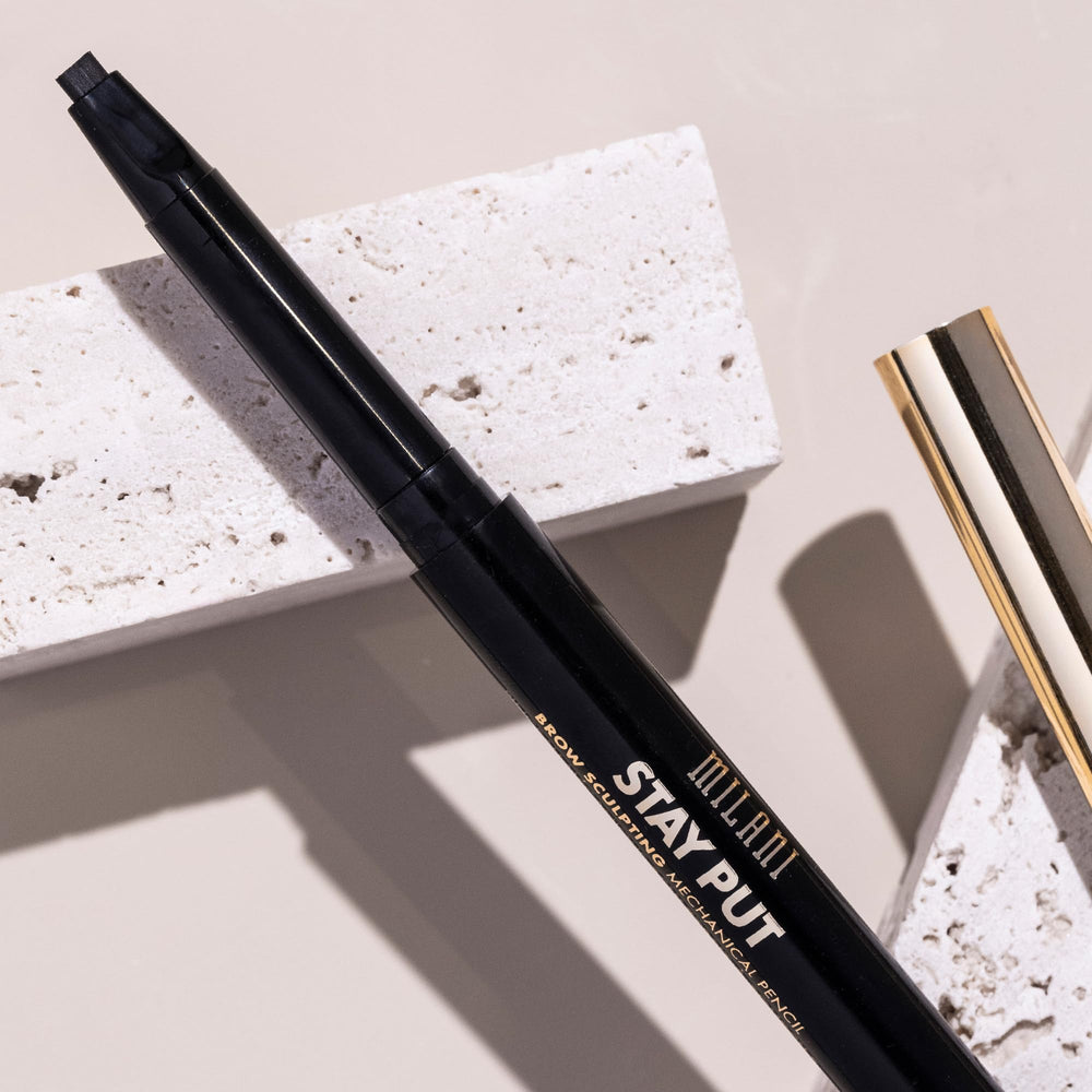 Milani Stay Put: définition des sourcils avec un seul outil pratique.