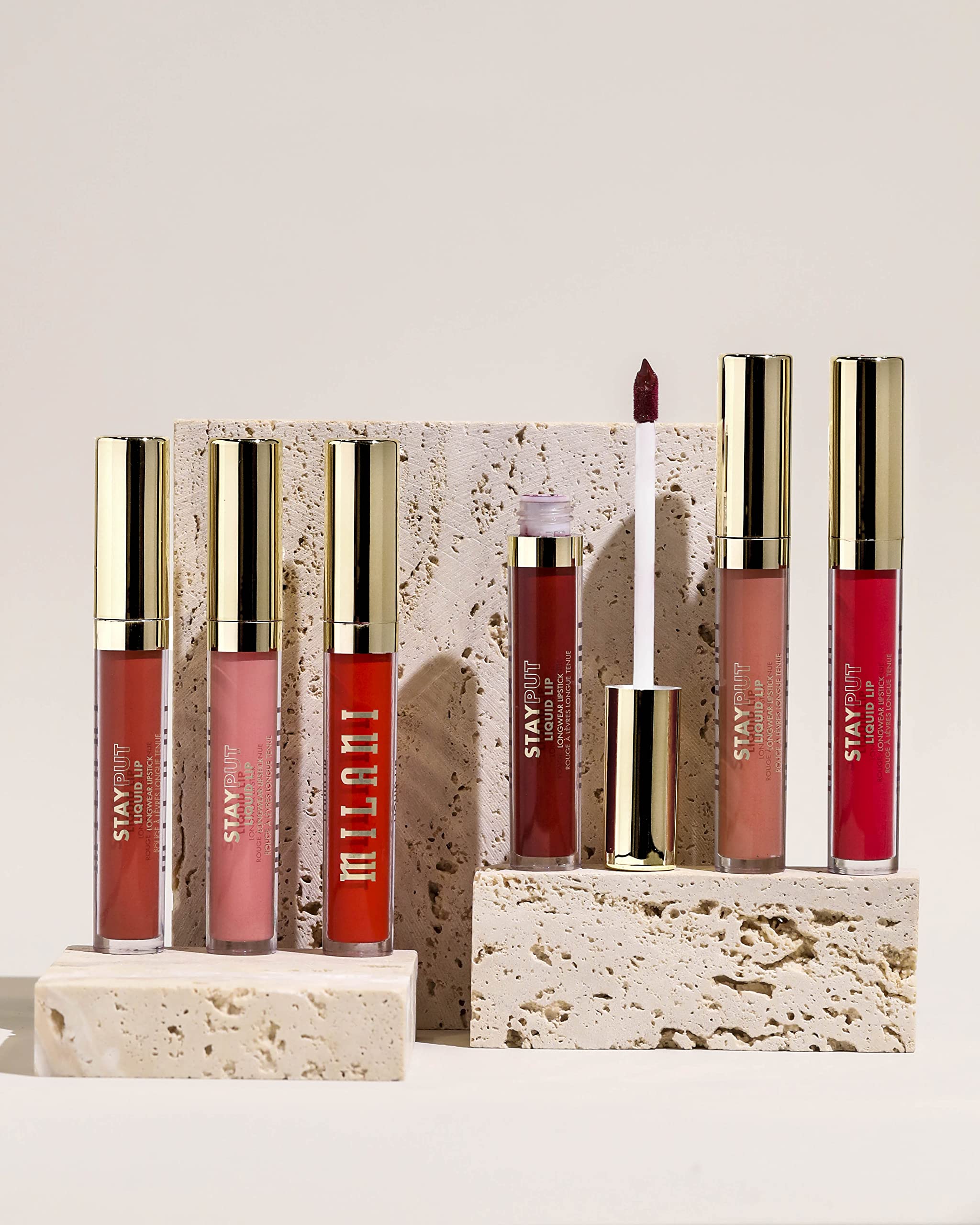 Milani Stay Put Embout bec-d-oiseau, application précise sans bavure.