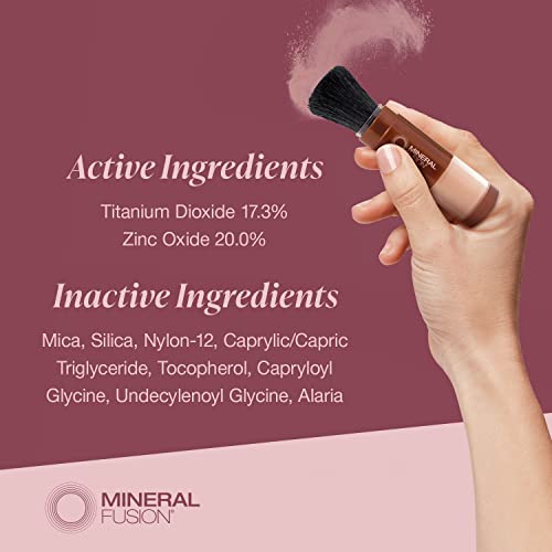 Mineral Fusion Poudre solaire sans brillance, fini naturel et adaptable.