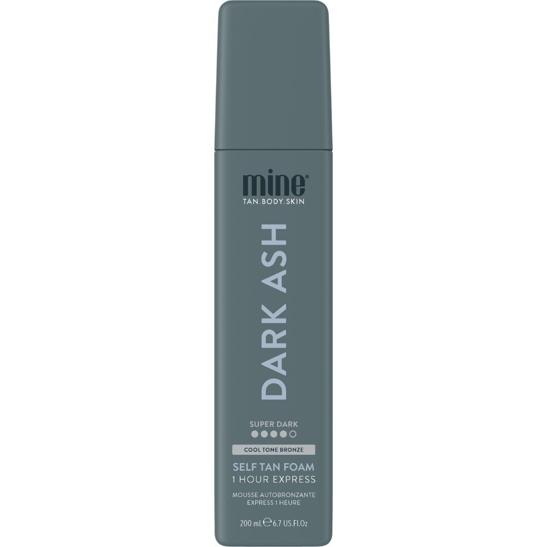MINETAN auto-bronzant mousse: flacon sombre pour fini profond et naturel.