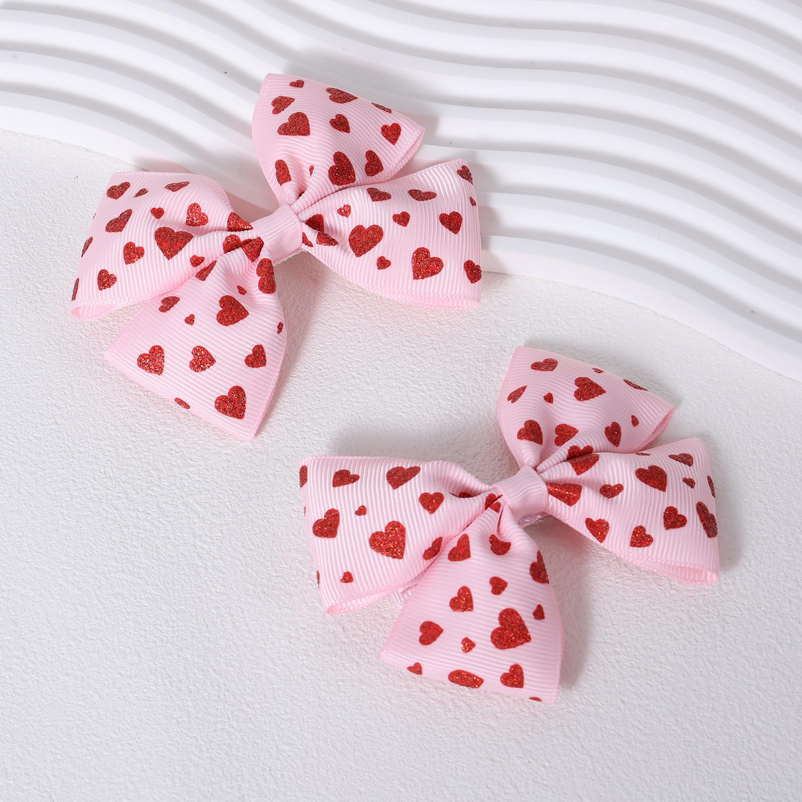 Barrettes Miroksh cœur rouge avec attache alligator durable, maintien toute la journée sans tirer.