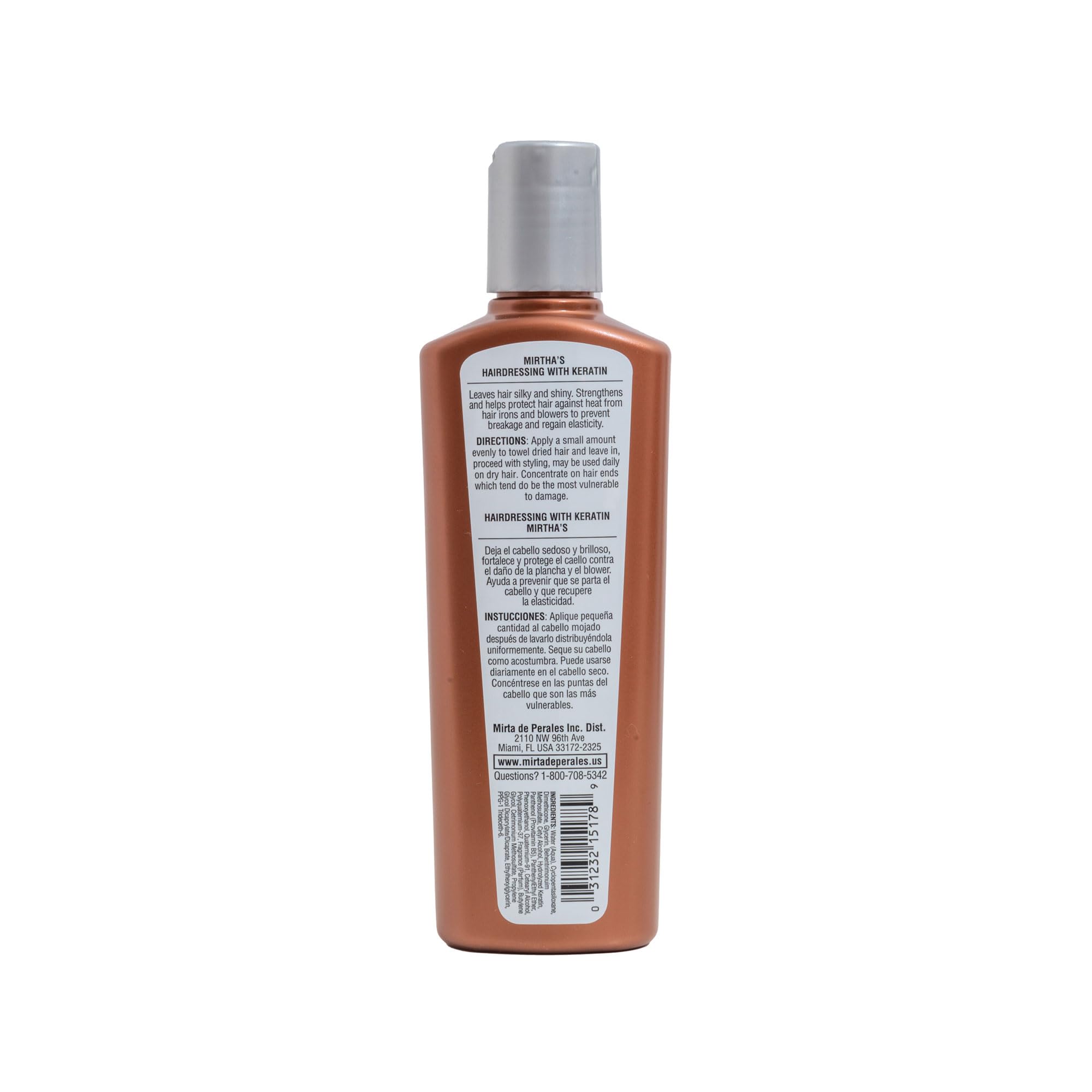 Mirta De Perales protection-contre-la-chaleur protège les cheveux lors du coiffage.