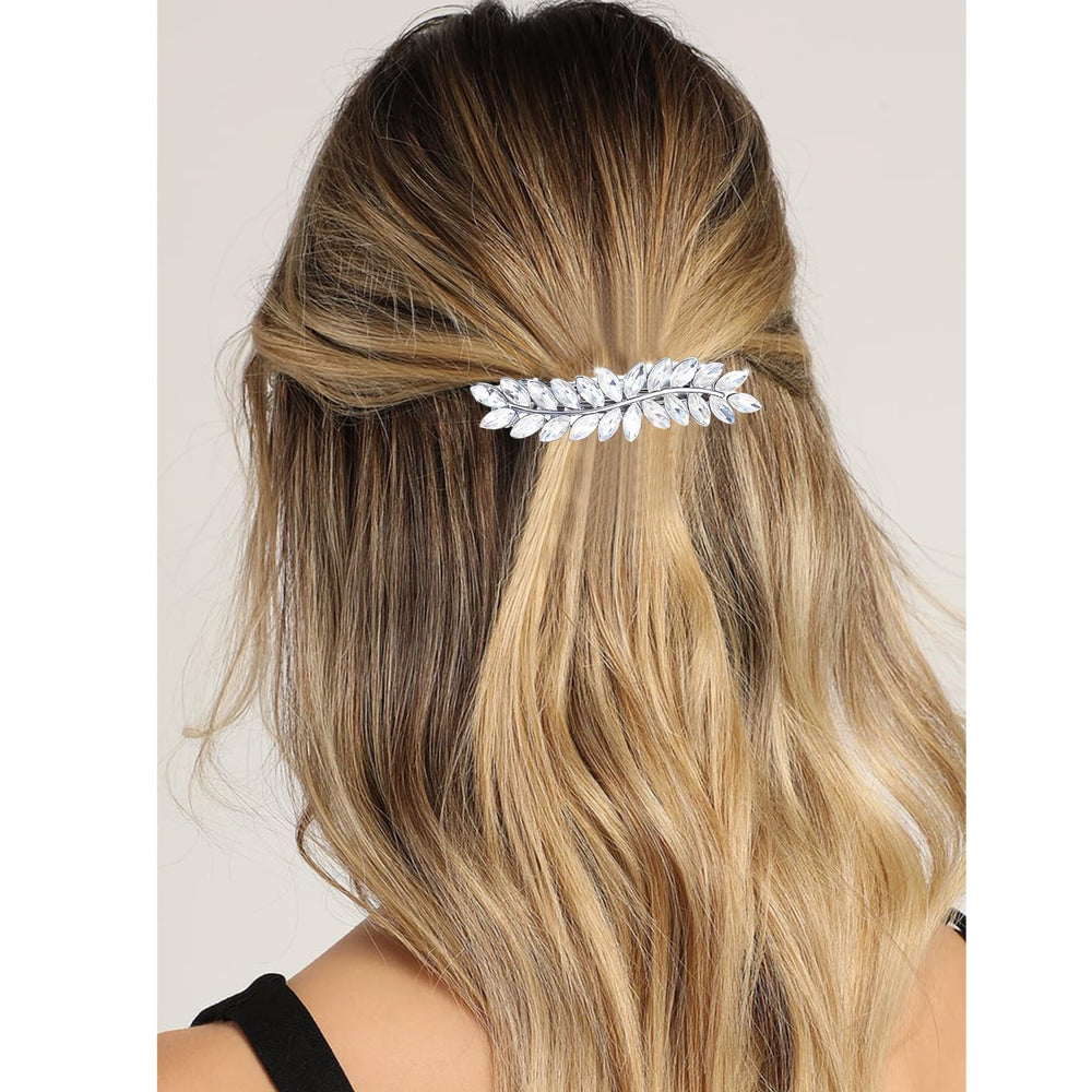 Barrette Miskate rhinestones et motif fleur-feuille pour un accent délicat