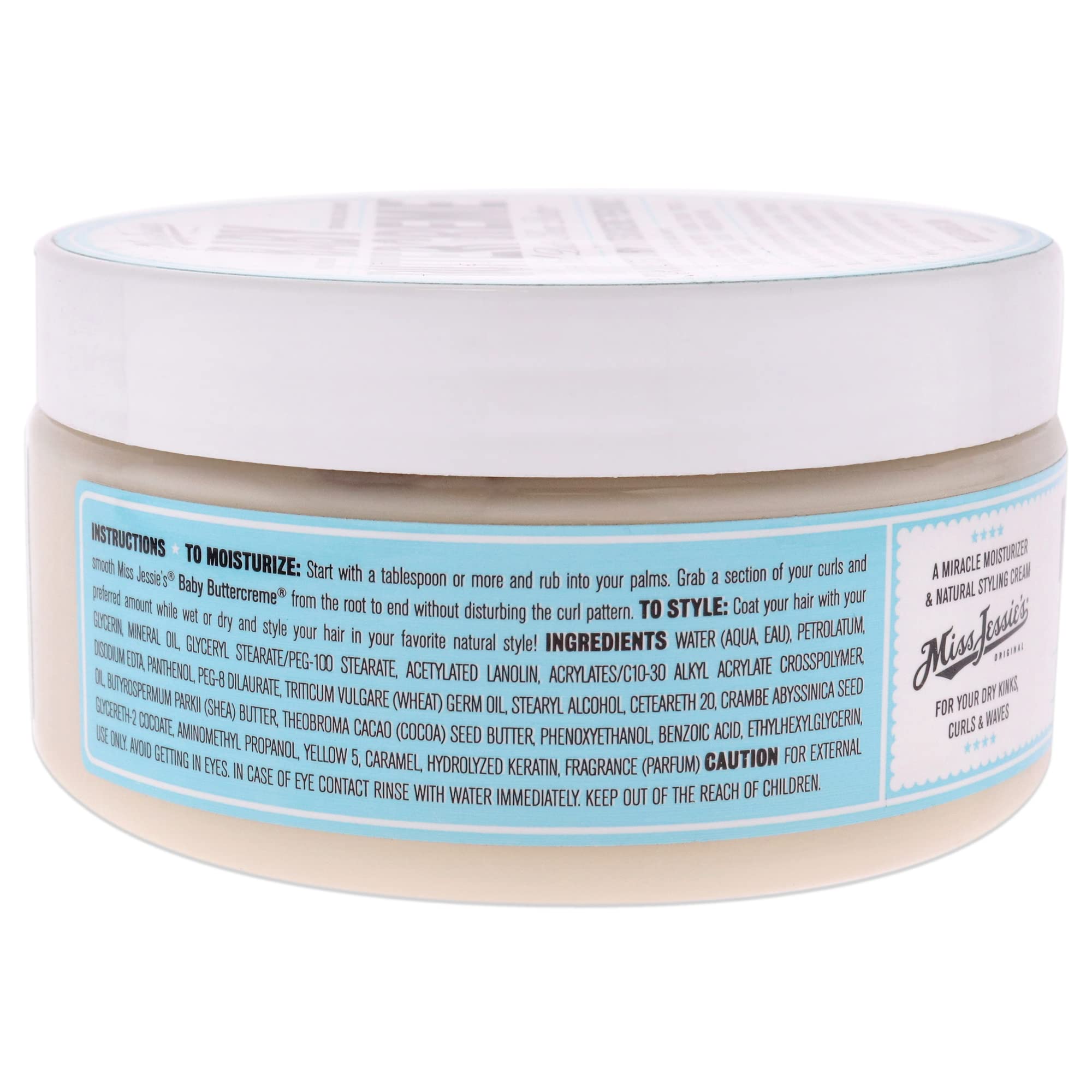 Application sur les mains avec Miss Jessie's Baby Buttercreme pour démêler les nœuds.