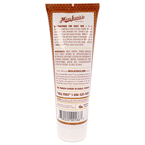 Miss Jessie's émulsion au miel pour boucles, texture crèmeuse facilitant l'application.