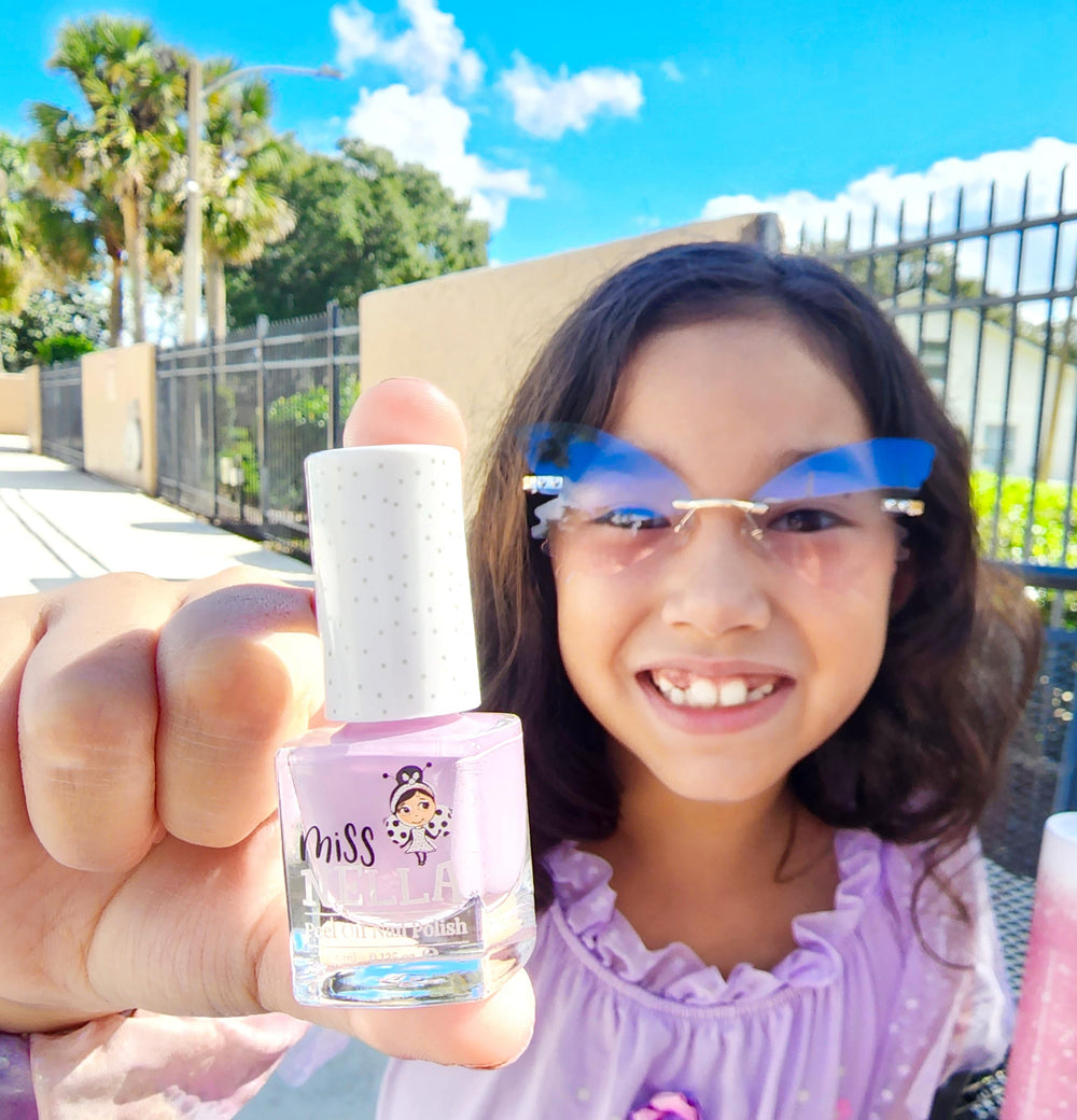 MISS NELLA Coffret sûr et coloré : cadeau idéal pour enfants.