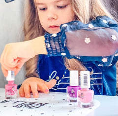 Vernis Pink A Boo Miss Nella, teinte douce et scintillante pour petites mains