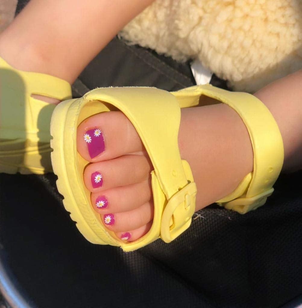 MISS NELLA Sans odeur : expérience de jeu confortable pour les petites mains.