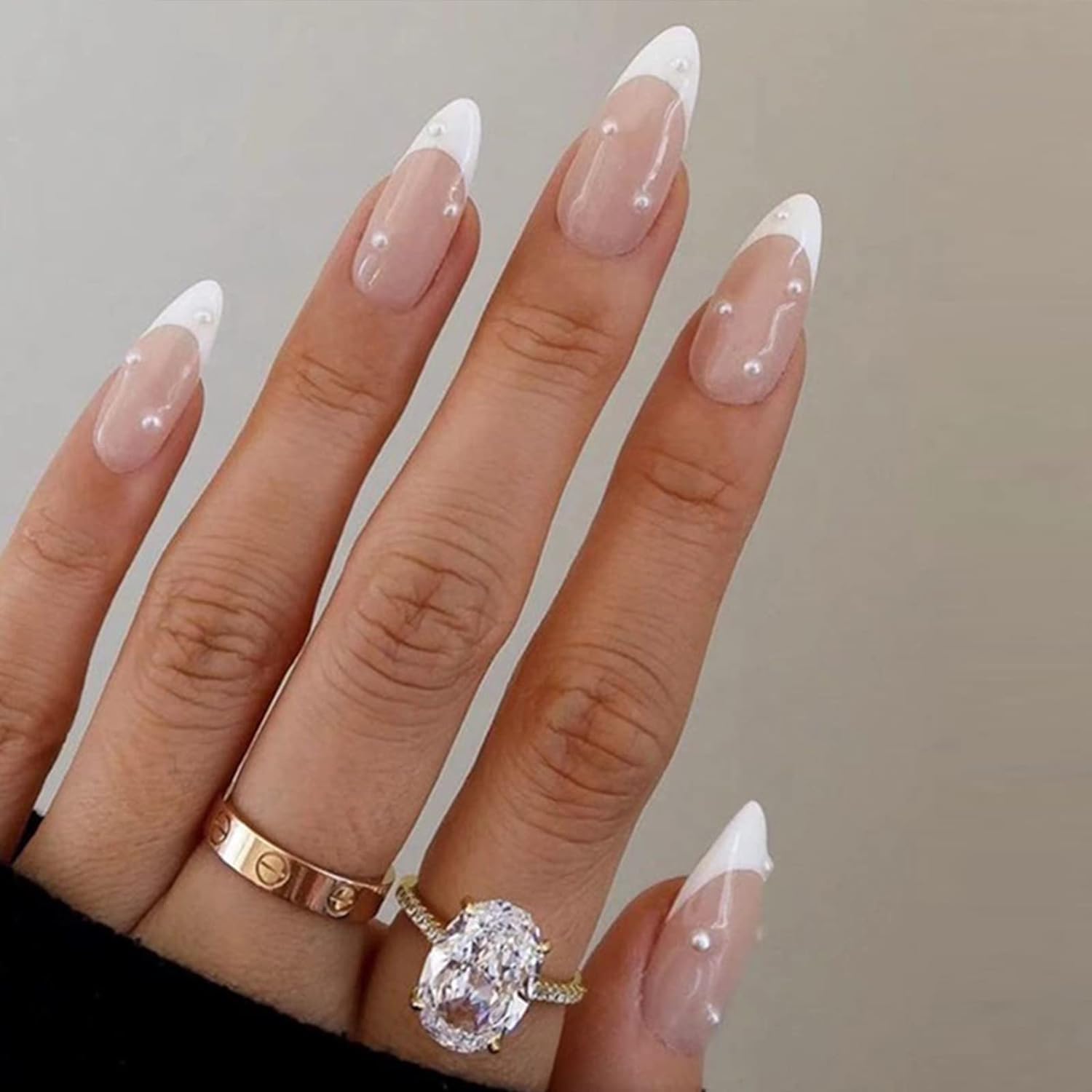 Misssix adhesifs pour ongles, pose facile et tenue fiable.