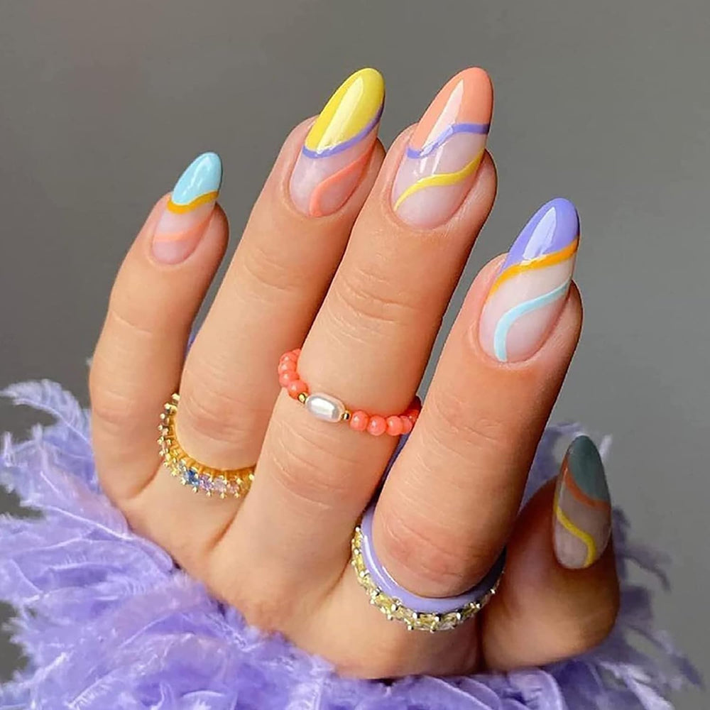 Misssix ongles amande francaise, forme elegante et chic.