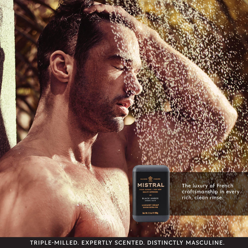 Présentation élégante et pratique, idéale pour la routine toilette.