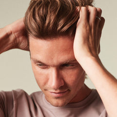 Finition semi-matte MITCH Clean Cut sur cheveux