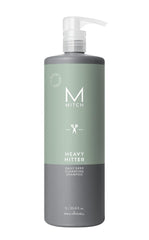 MITCH Heavy Hitter: la bouteille du shampoing illustre le format pratique pour une routine quotidienne.