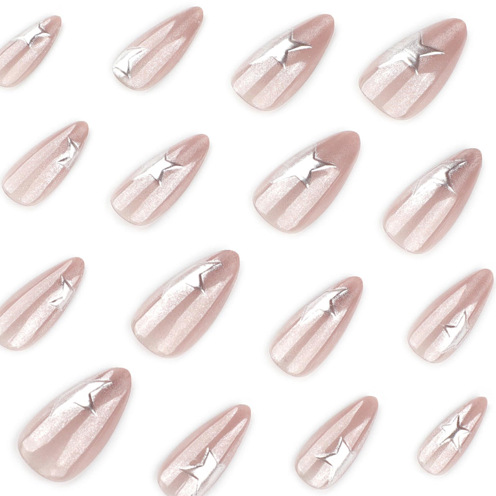 Effet 3D etoiles argentées sur ongles Mivota pour un look distinct.